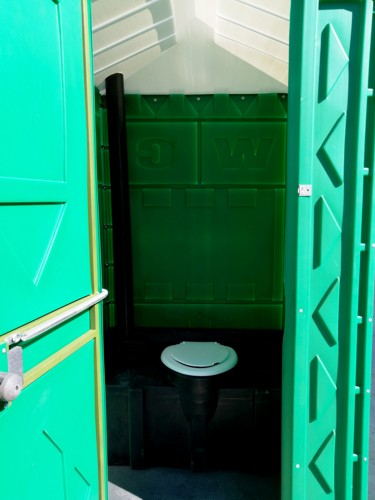 Туалетная кабина Elkman Эконом вид 2 от ООО "Экобалтика" внутри